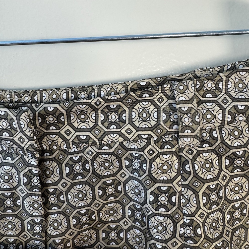 Liz Claiborne Tabitha Silk Pant Women's Sz 8 Khaki/Olive‎ Geometric Print - Picture 3 of 11